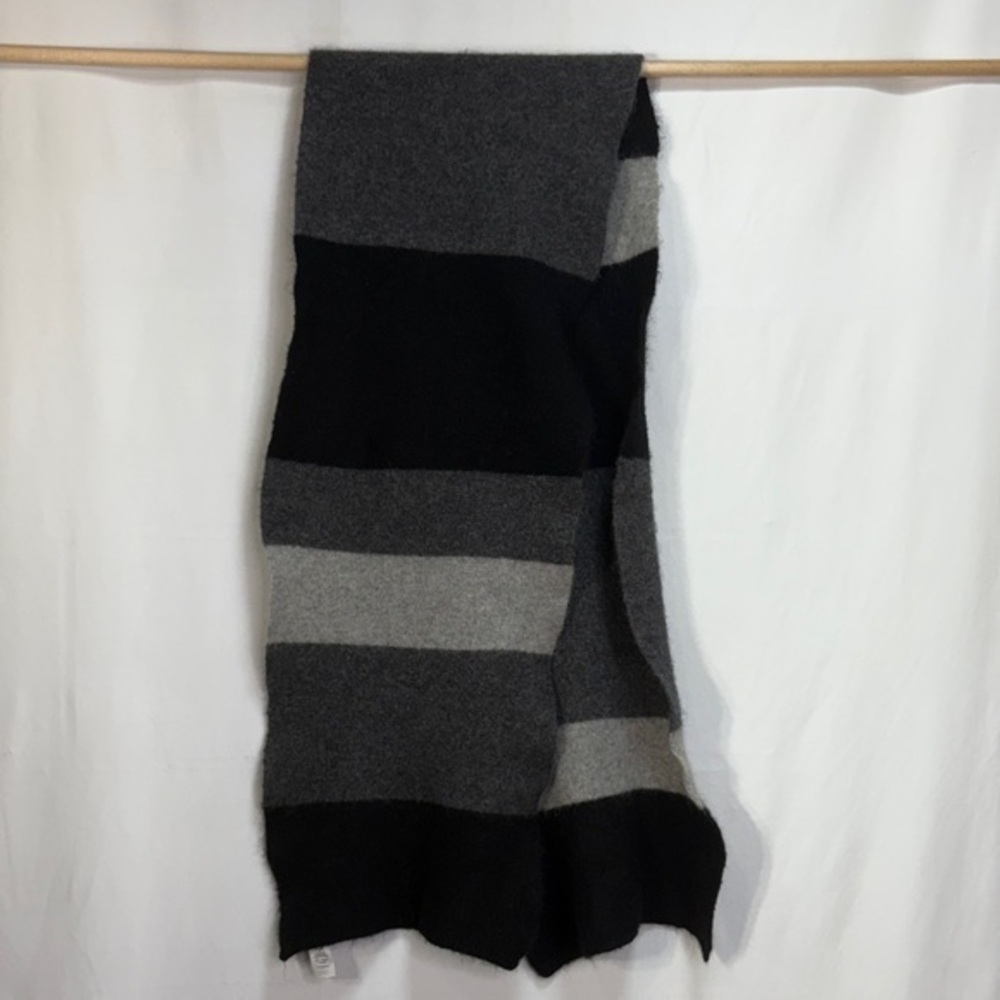 🐘 Halogen cashmere Black and Gray Striped  Scarf: